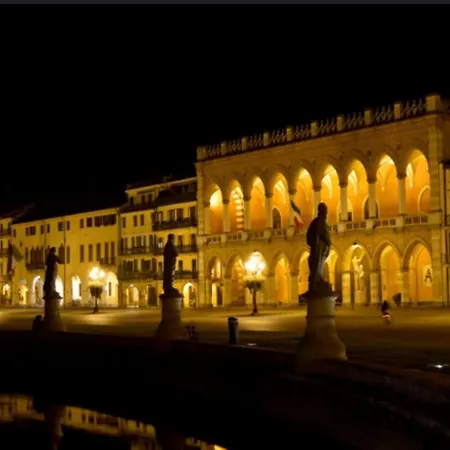 ゲストハウス Nadia ドーロ