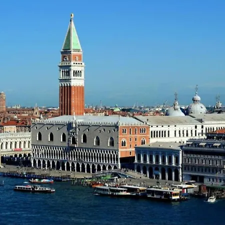 Nadia בית הארחה