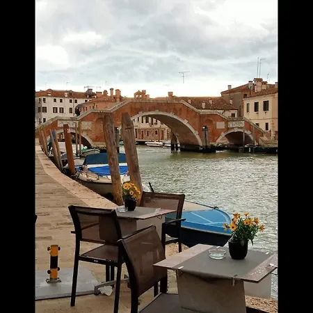 ゲストハウス Nadia